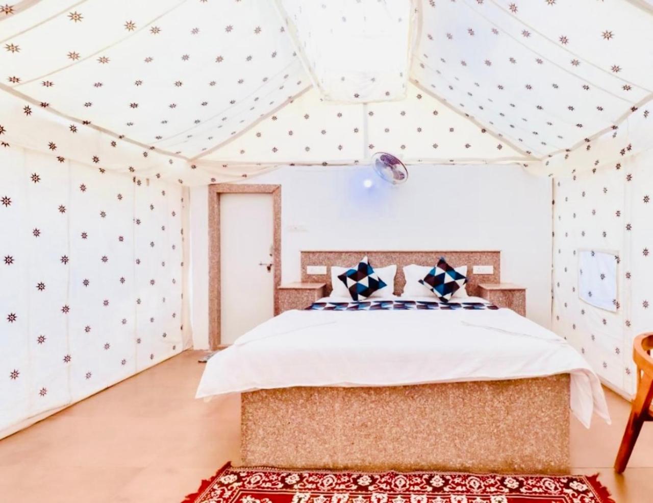 The Saffron Desert Camp Jaisalmer Dış mekan fotoğraf