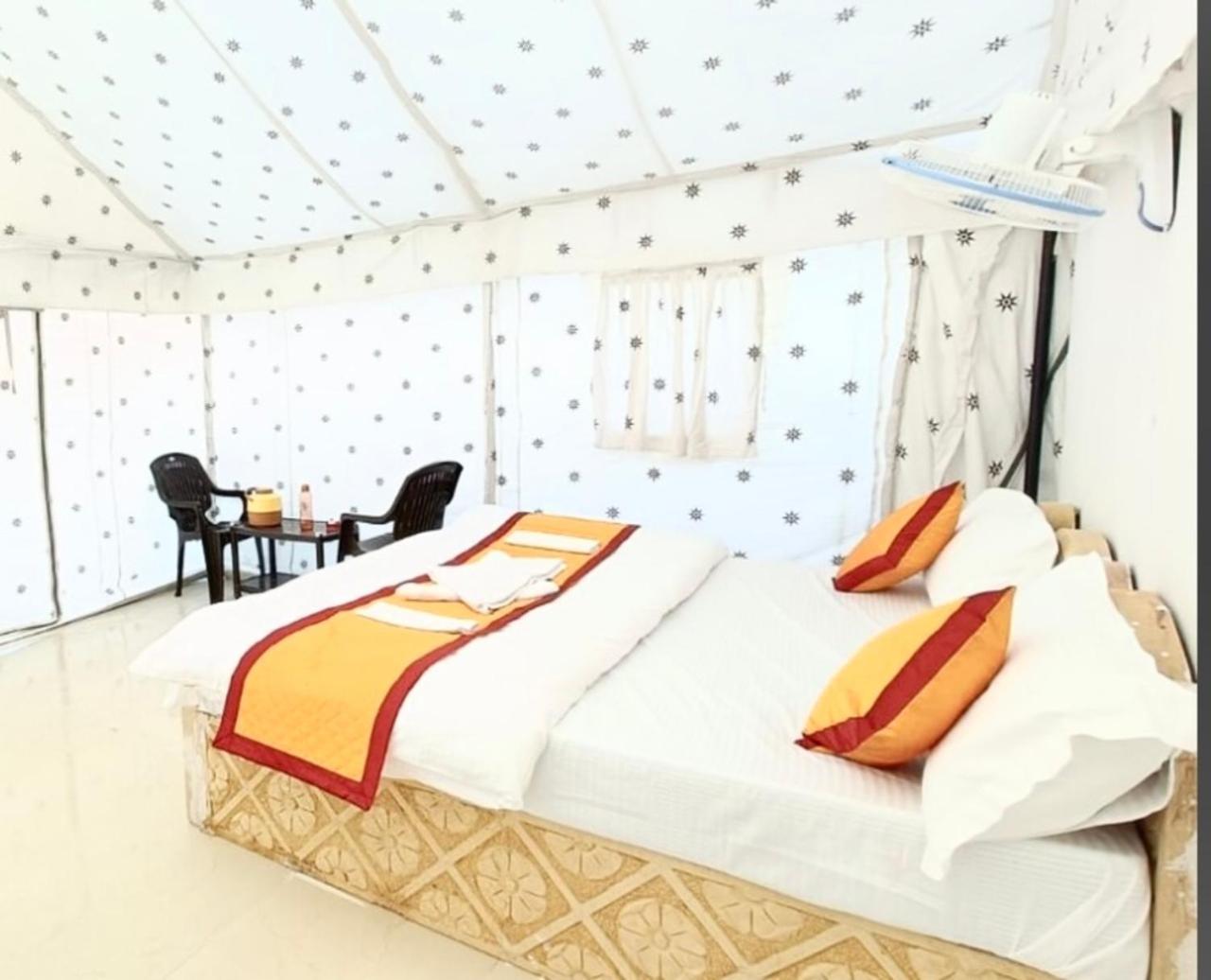 The Saffron Desert Camp Jaisalmer Dış mekan fotoğraf
